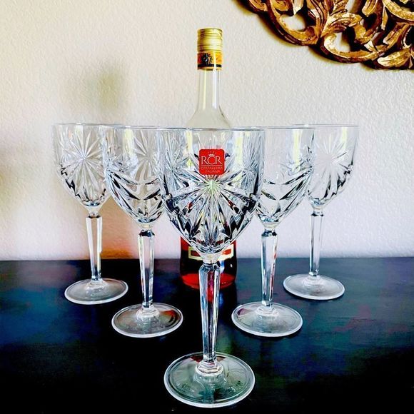 RCR Other - ♥️ RCR Italian cut crystal wine 🍷 glasses, five total.